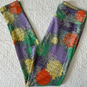 NWOT LuLaRoe Leggings. One Size 0-12
